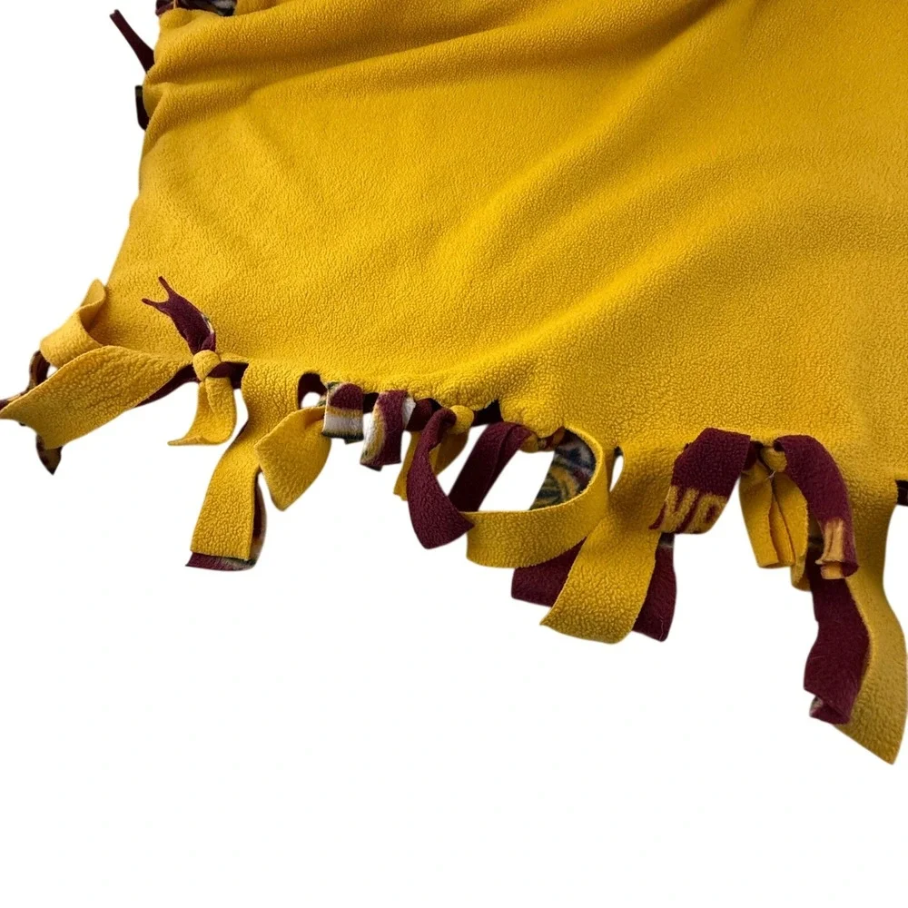 Cleveland Cavaliers‎ NBA Basketball Fleece Fabric No Sew Throw Blanket